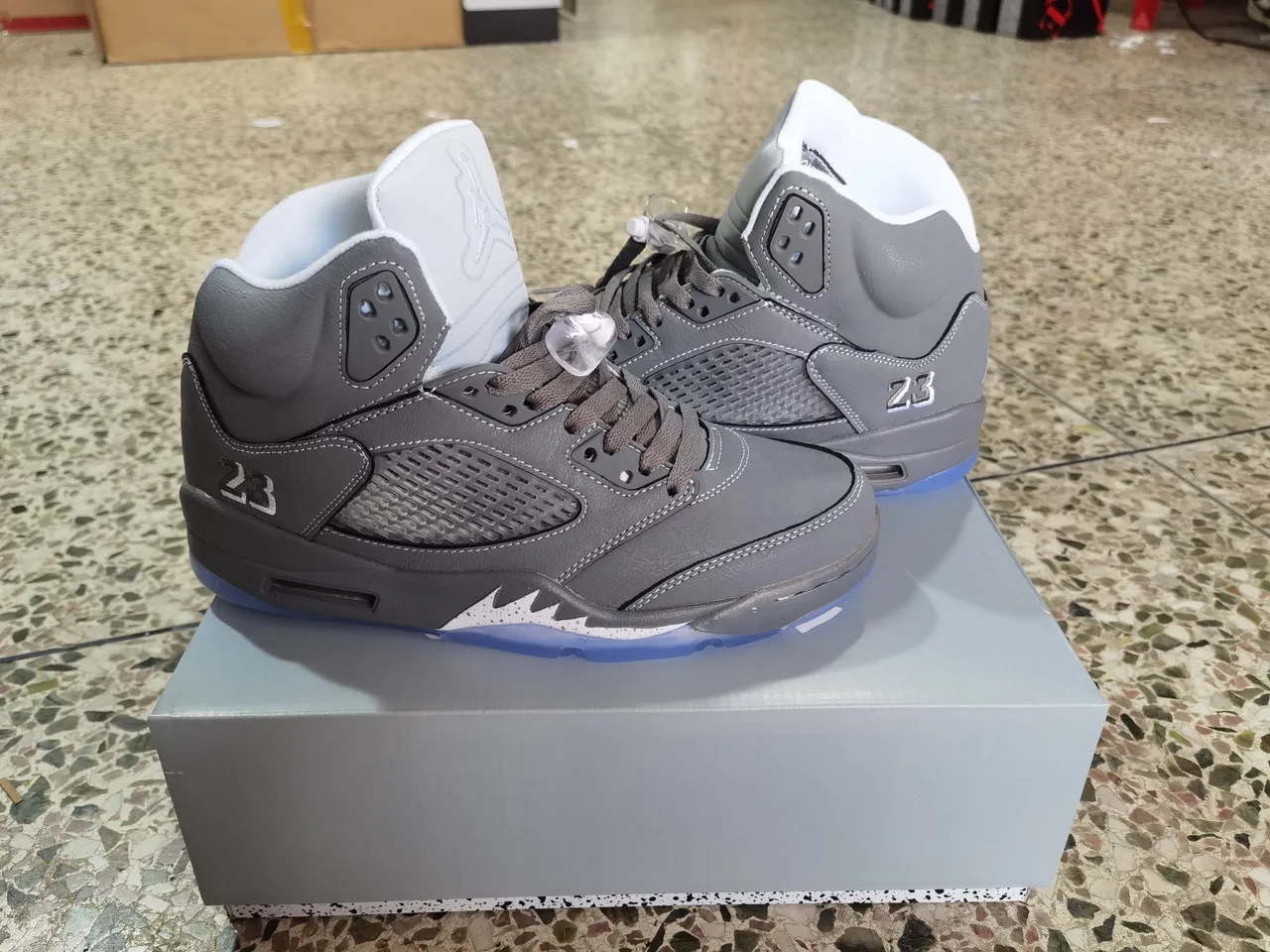 Zapatillas de baloncesto Air Jordan 5 gris blanco azul translúcido 2