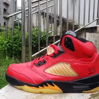 Air Jordan 5 Red Black Tan Flame 篮球鞋