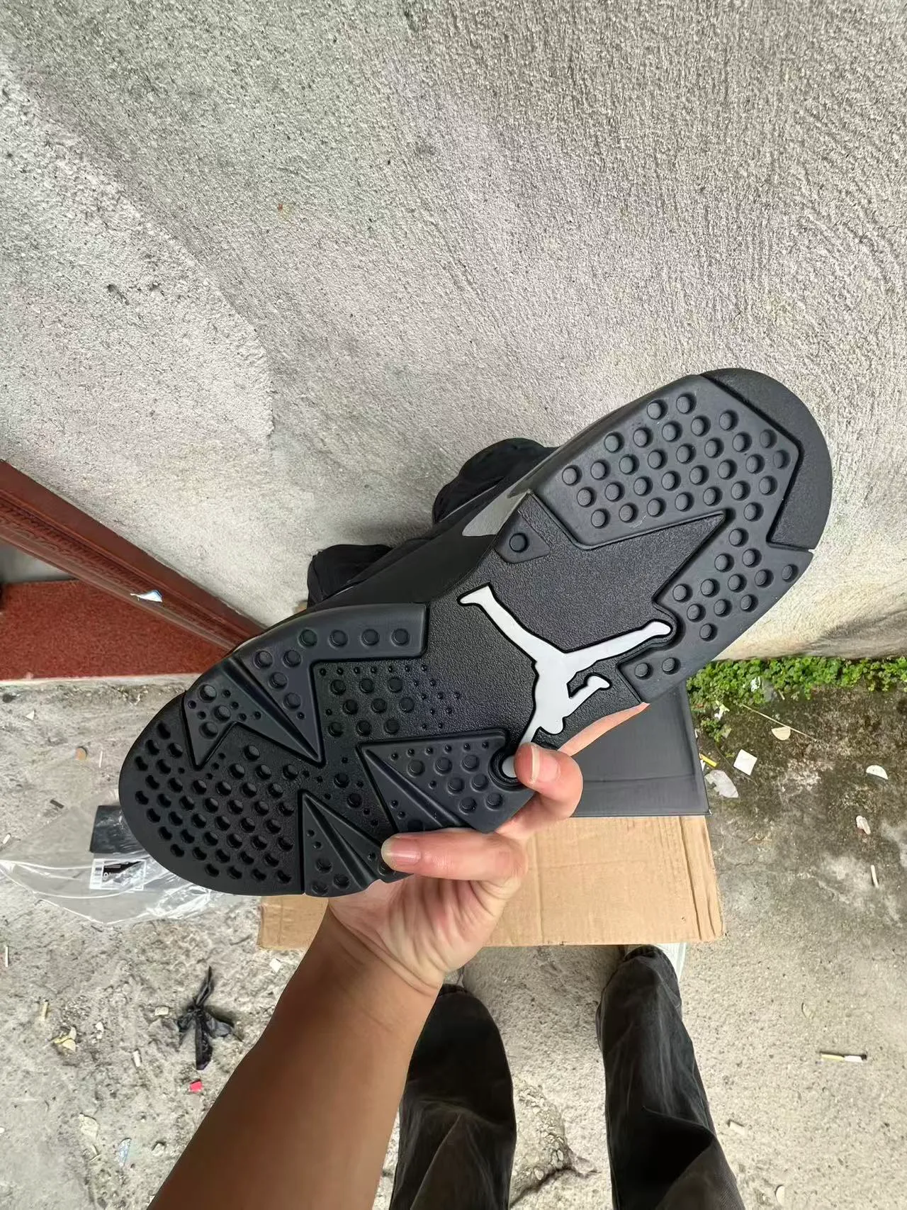 Zapatillas de baloncesto Air Jordan 6 negro y plateado 5