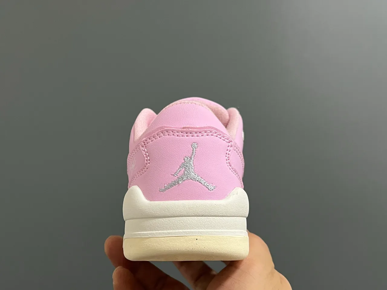 Zapatillas de baloncesto para niños Air Jordan Flight Court blanco y negro 20