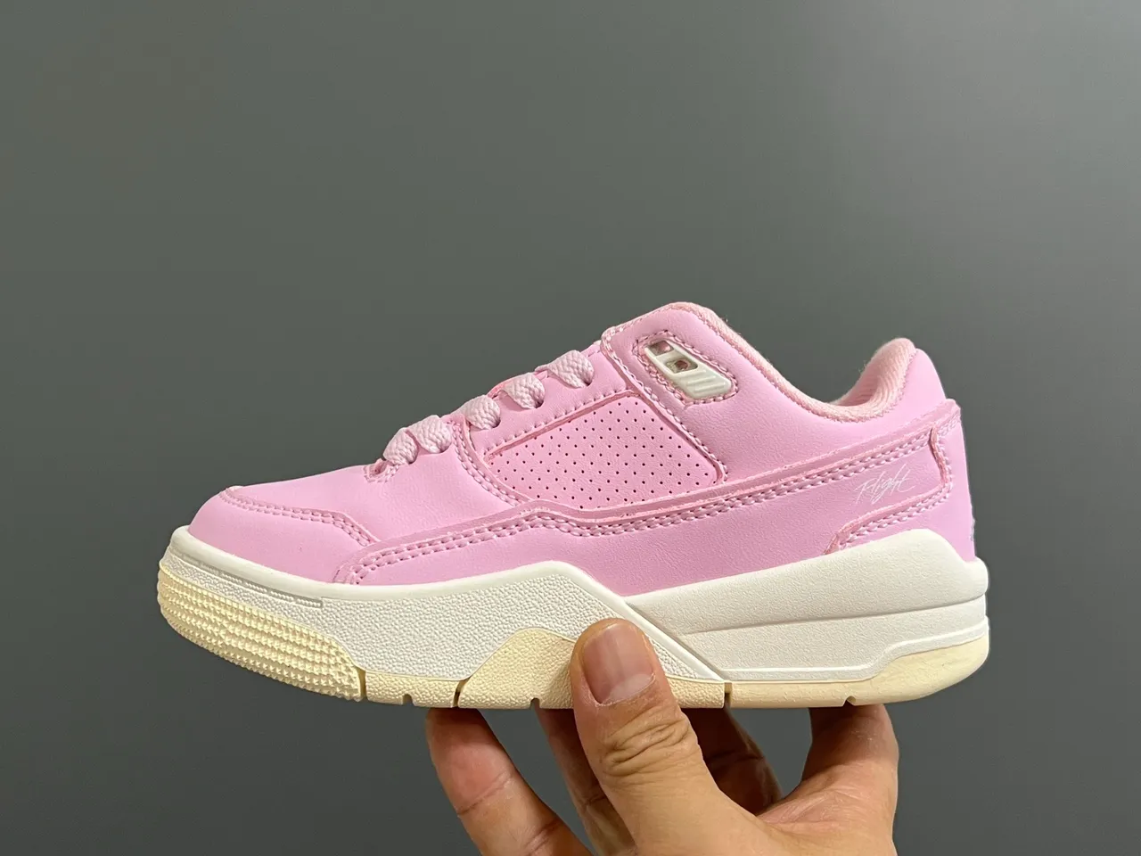 Zapatillas de baloncesto para niños Air Jordan Flight Court blanco y negro 23