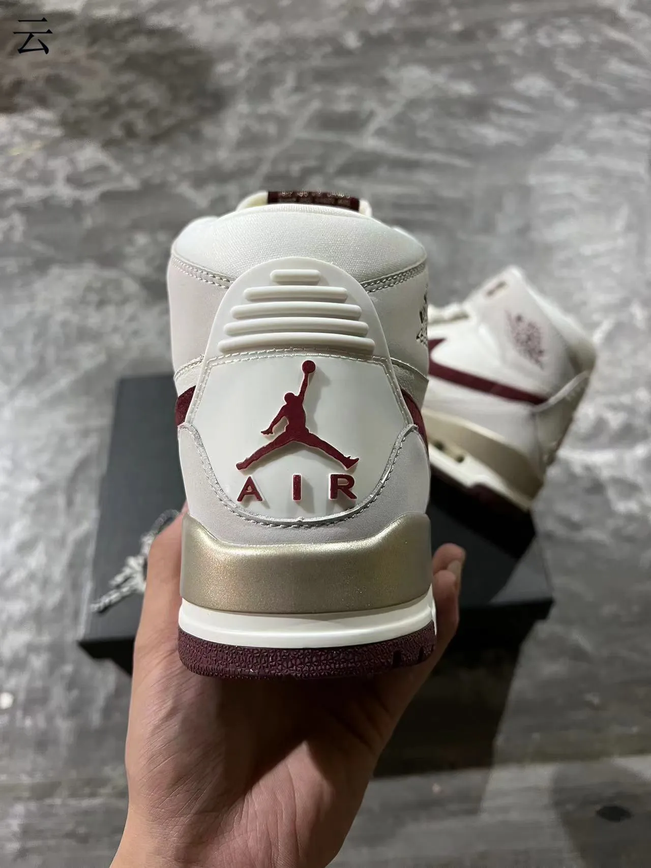 Air Jordan Legacy 312 Off-White Burgundy Metallic Gold Tênis de Basquete 8