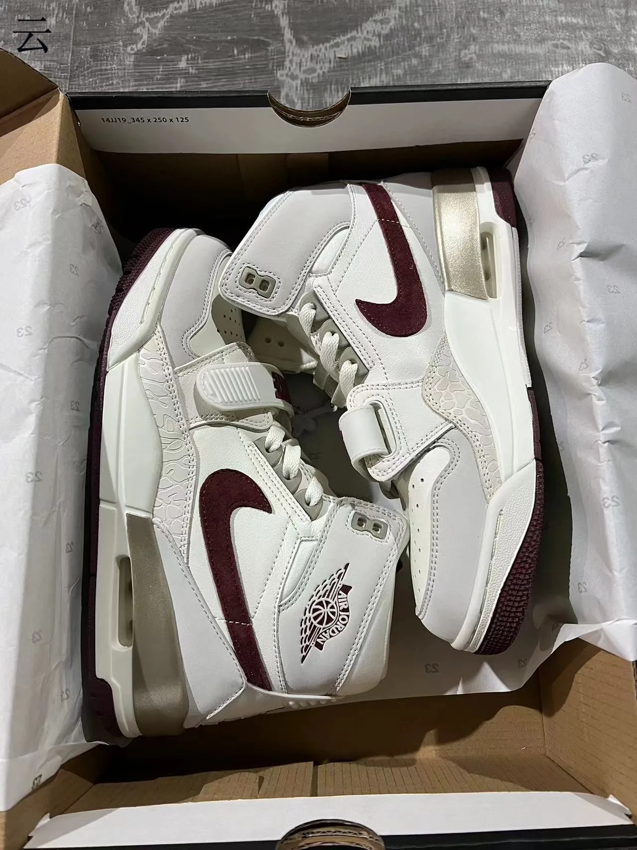 Air Jordan Legacy 312 Off-White Burgundy Metallic Gold Tênis de Basquete 9