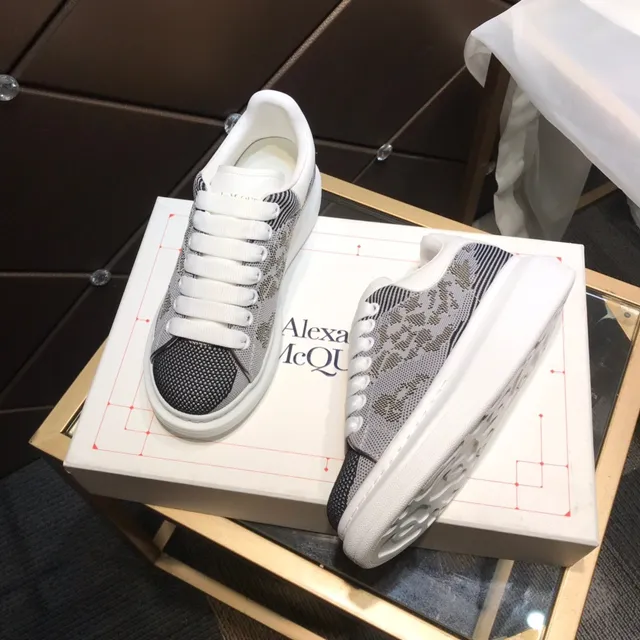 Alexander McQueen Sneaker oversized gris noir blanc style de vie sneakers 8