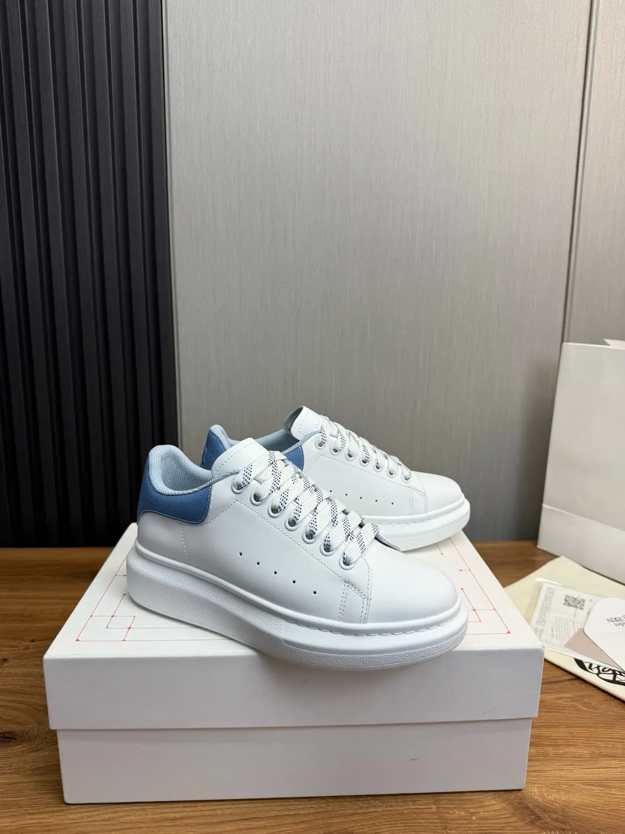 Alexander McQueen Oversized Sneaker White and Blue Lifestyle Sneakers 4
