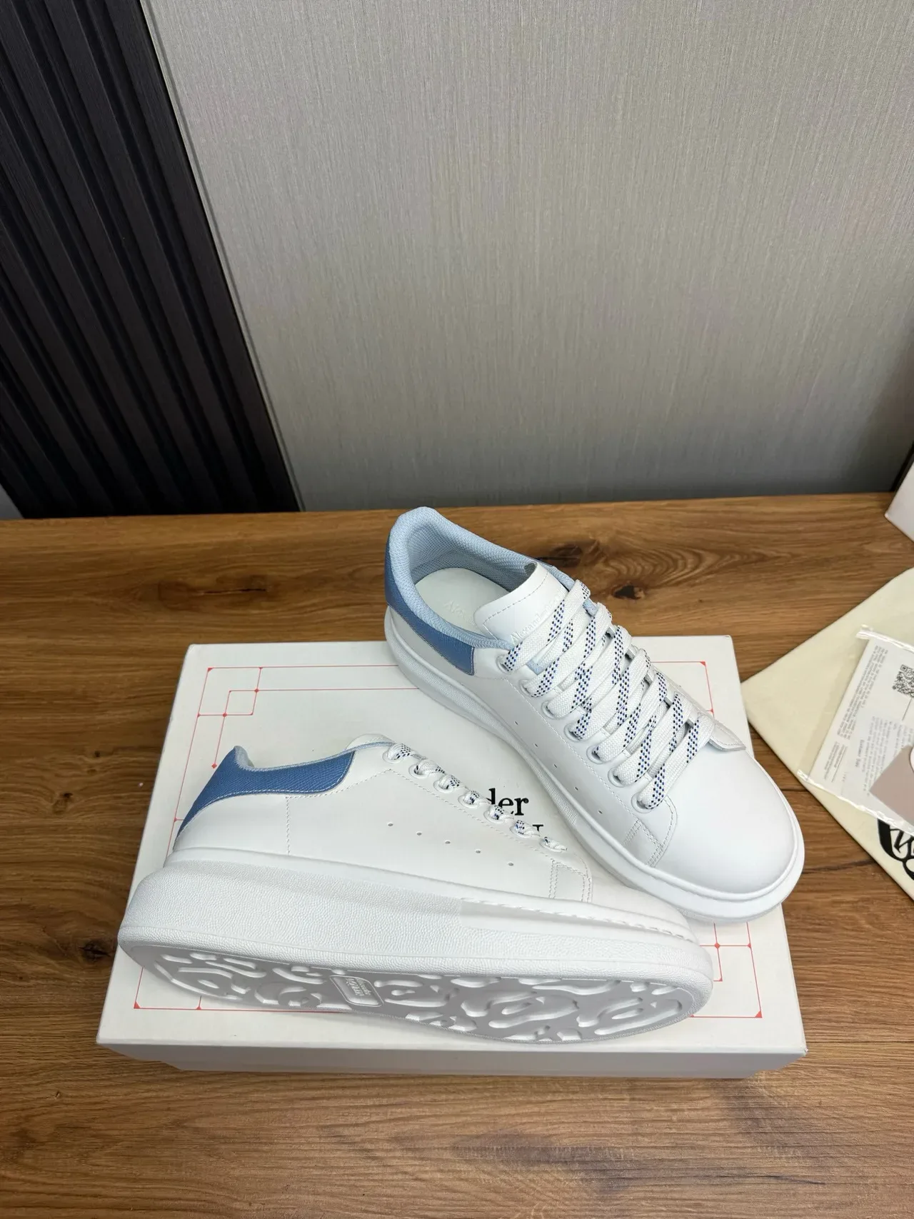 Alexander McQueen Oversized Sneaker White and Blue Lifestyle Sneakers 6