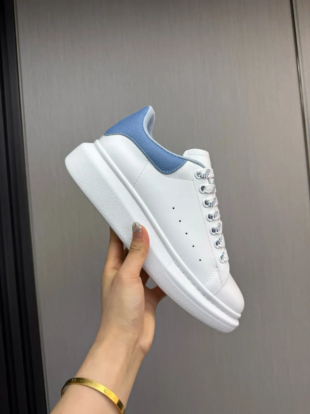 Alexander McQueen Oversized Sneaker White and Blue Lifestyle Sneakers 7