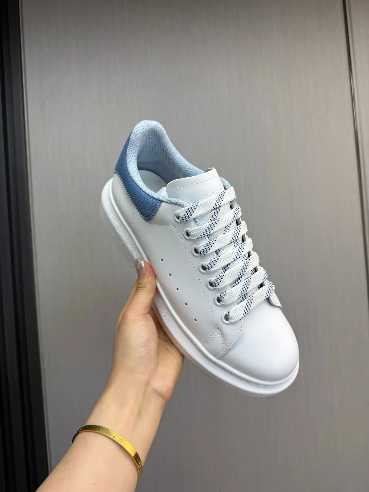 Alexander McQueen Oversized Sneaker White and Blue Lifestyle Sneakers 8