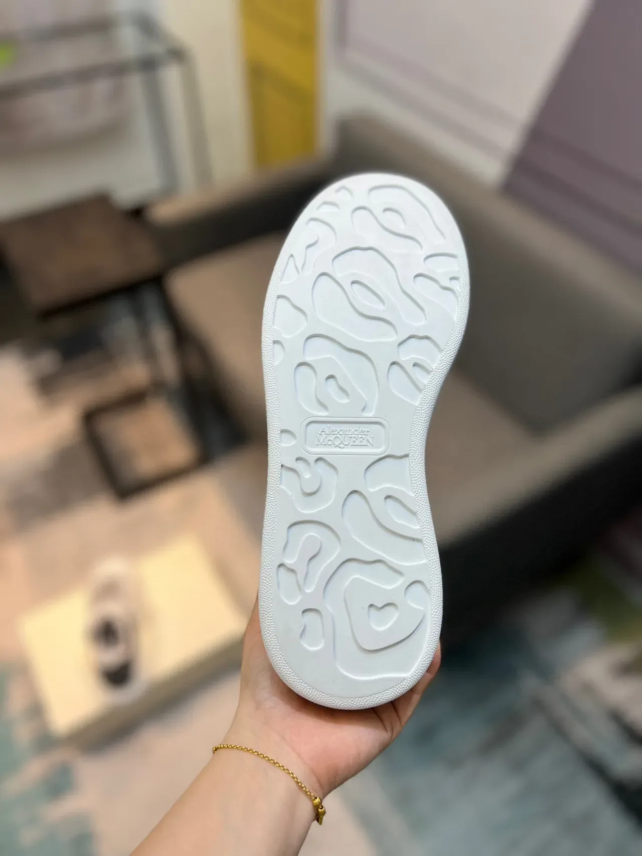 Alexander McQueen 白色黑色 Logo 条纹 超大号生活方式运动鞋 9