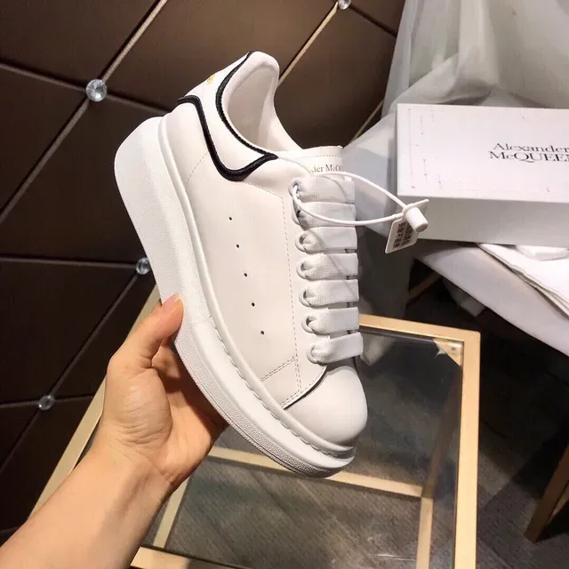 Alexander McQueen Oversized Sneaker White Black Platform Sole Smooth Leather Upper Lifestyle Sneakers 2