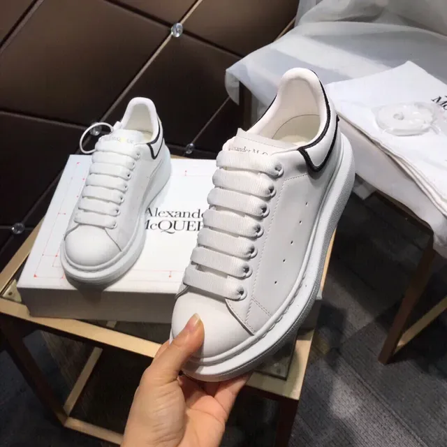Alexander McQueen Oversized Sneaker White Black Platform Sole Smooth Leather Upper Lifestyle Sneakers 3