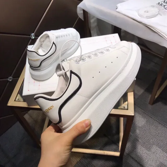 Alexander McQueen Oversized Sneaker White Black Platform Sole Smooth Leather Upper Lifestyle Sneakers 5