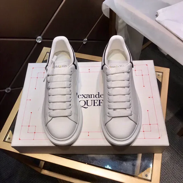 Alexander McQueen Oversized Sneaker White Black Platform Sole Smooth Leather Upper Lifestyle Sneakers 9