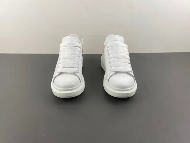 Alexander McQueen Sneakers Oversized Blanches Roses Semelle Plateforme Cuir Supérieur Sneakers Style de Vie 11