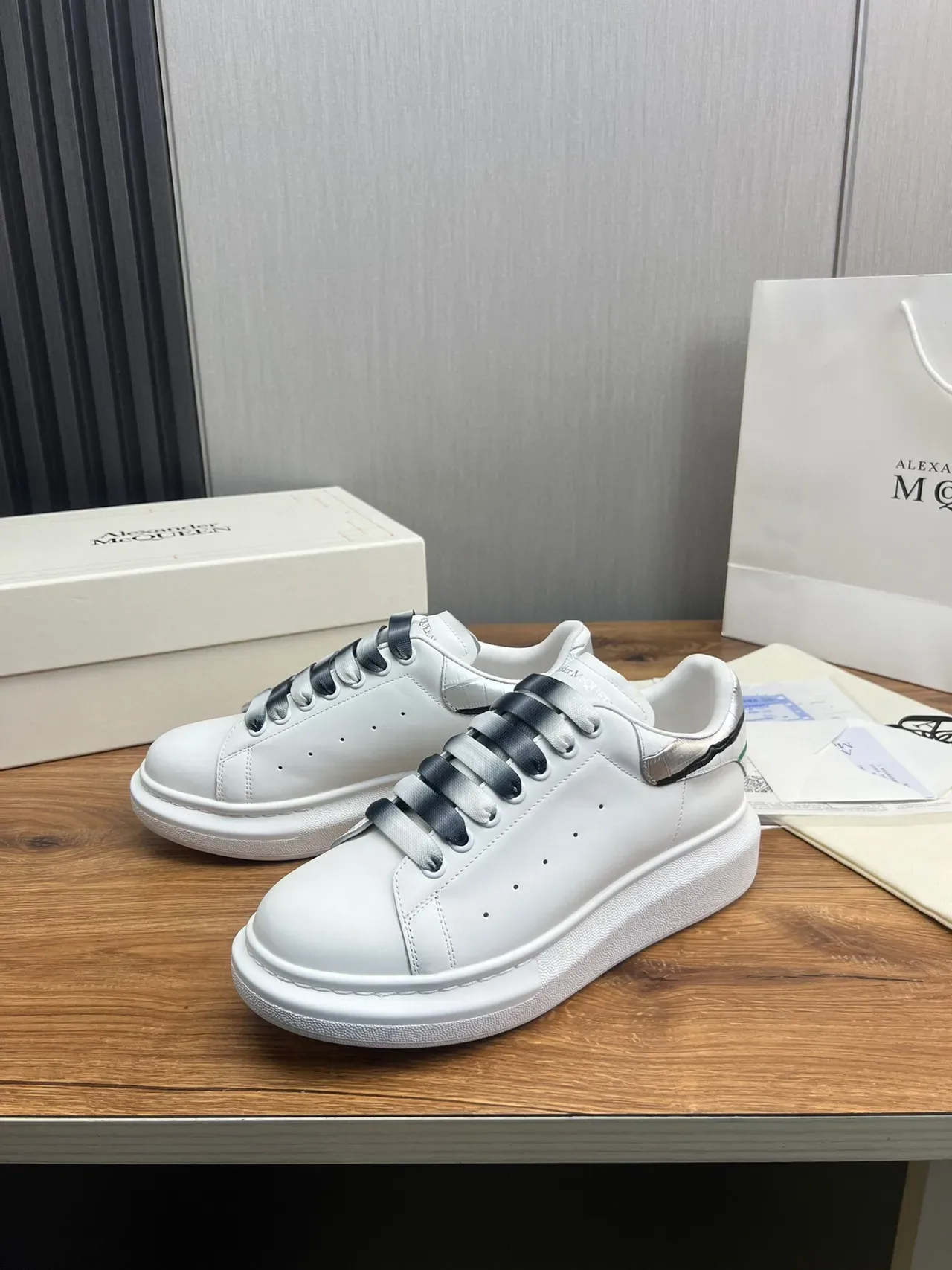 Alexander McQueen Oversized Sneaker White Silver Platform Sole Smooth Leather Upper Lifestyle Sneakers 3