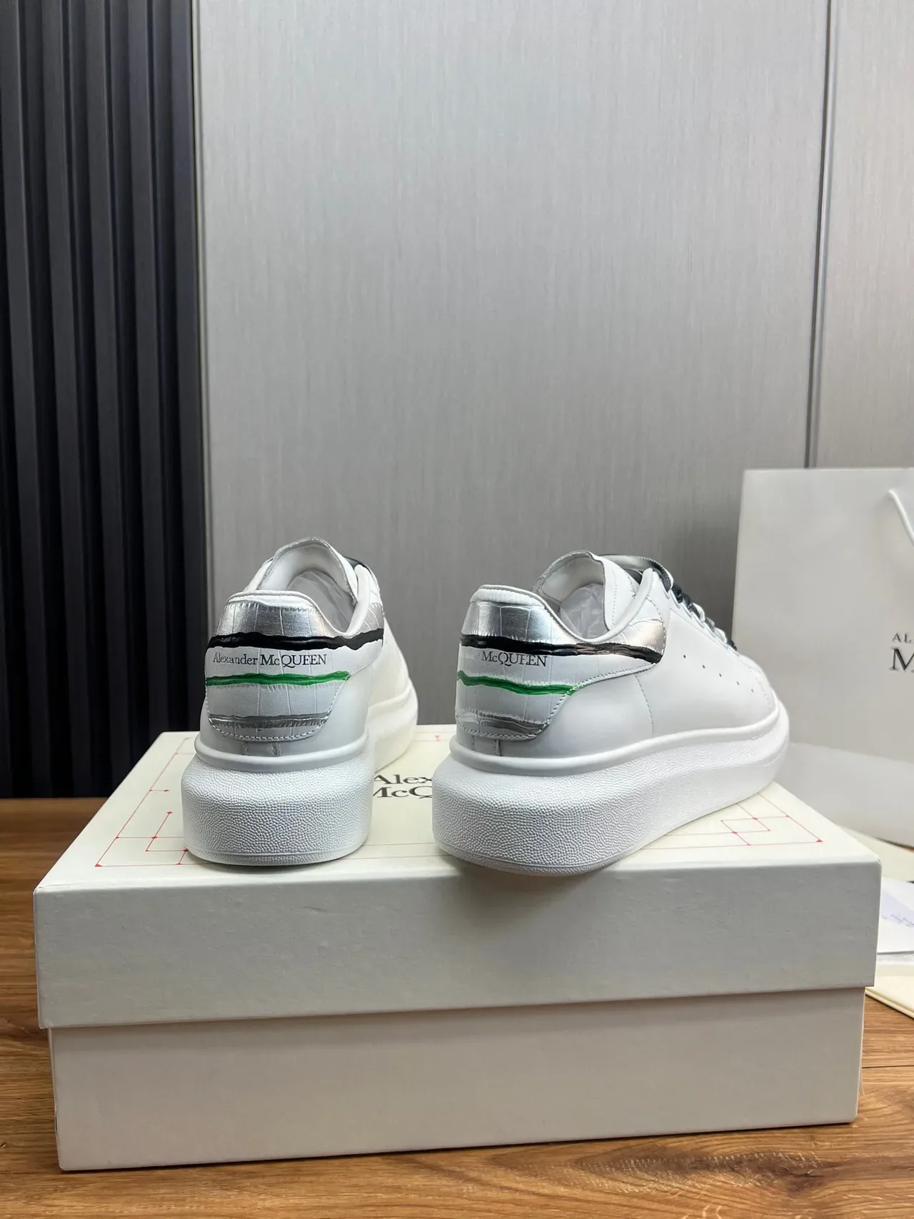 Alexander McQueen Oversized Sneaker White Silver Platform Sole Smooth Leather Upper Lifestyle Sneakers 6