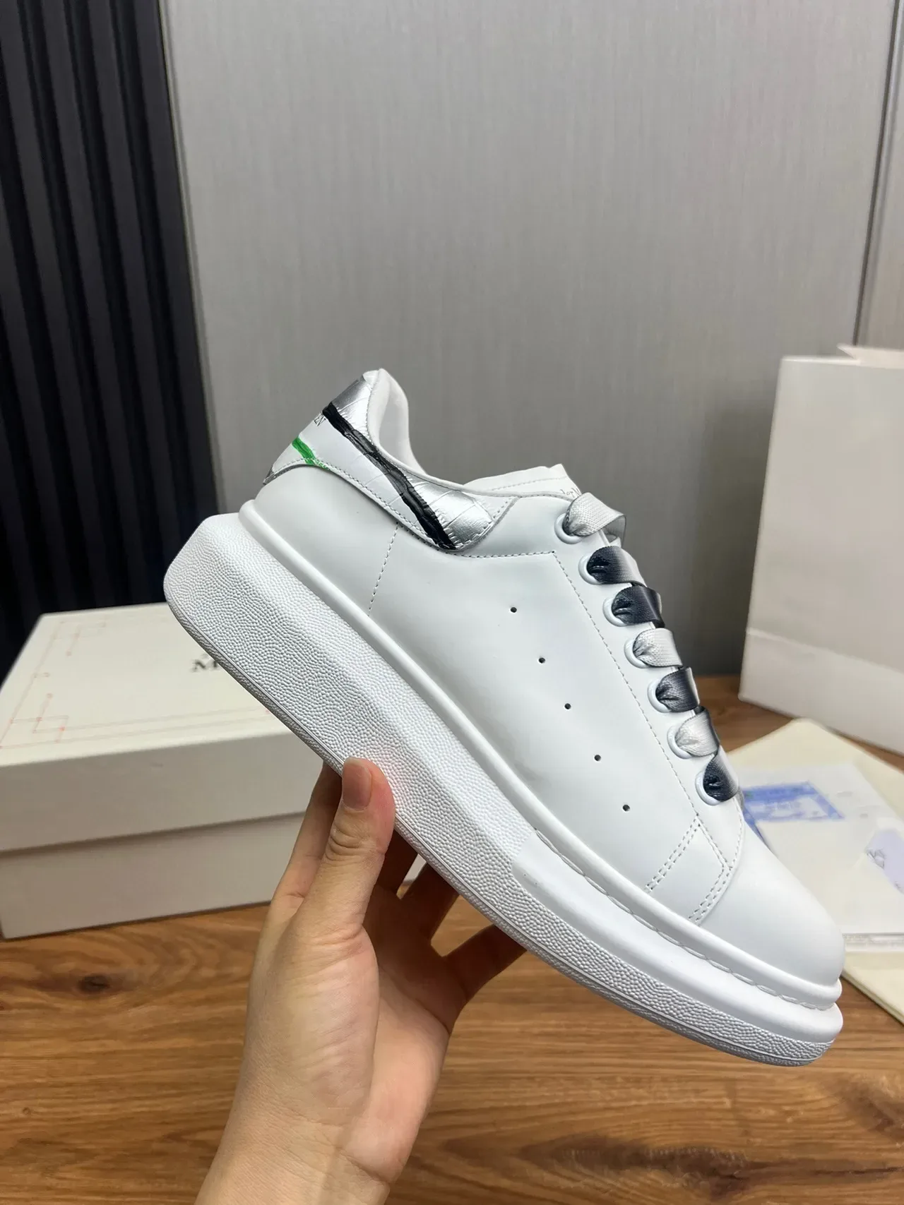 Alexander McQueen Oversized Sneaker White Silver Platform Sole Smooth Leather Upper Lifestyle Sneakers 7