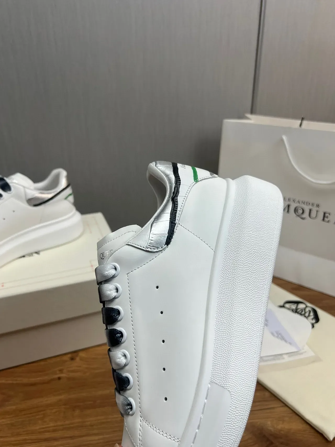 Alexander McQueen Oversized Sneaker White Silver Platform Sole Smooth Leather Upper Lifestyle Sneakers 8