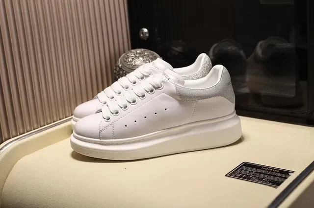 Alexander McQueen White Silver Oversized Silhouette Leather Upper Lifestyle Sneakers 9