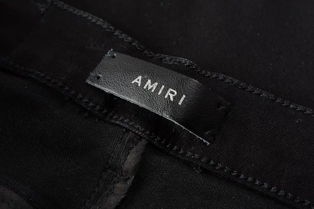 Amiri جينز أسود مغسول slim-straight 12
