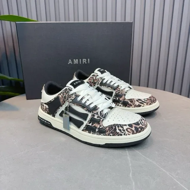 Amiri MA Court zapatillas de estilo de vida con estampado de leopardo negro y blanco 2