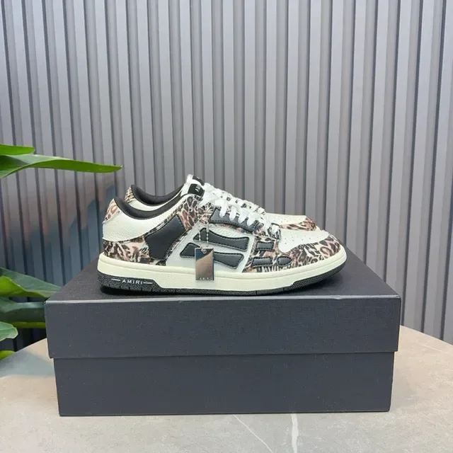 Amiri MA Court zapatillas de estilo de vida con estampado de leopardo negro y blanco 7