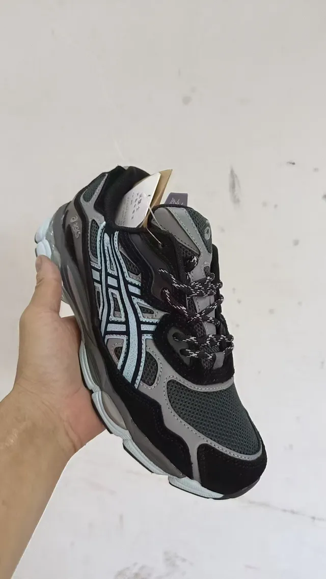 ASICS কালো নীল চাঙ্কি মিডসোল মেশ-সিন্থেটিক হাইব্রিড আপার রানিং শু 2