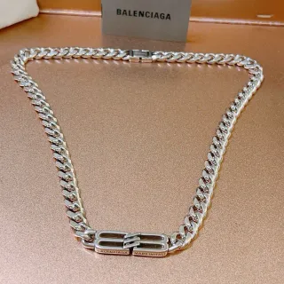 Balenciaga BB Logo Curb Chain Colar de prata