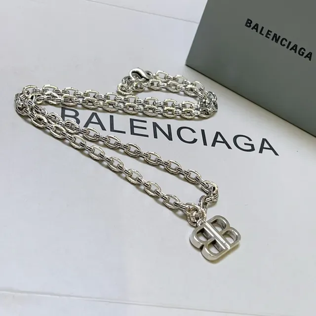Balenciaga BB Collar Plata Cadena de eslabones pesados con logo recortado 3