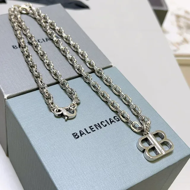 Balenciaga BB Collar Plata Cadena de eslabones pesados con logo recortado 4