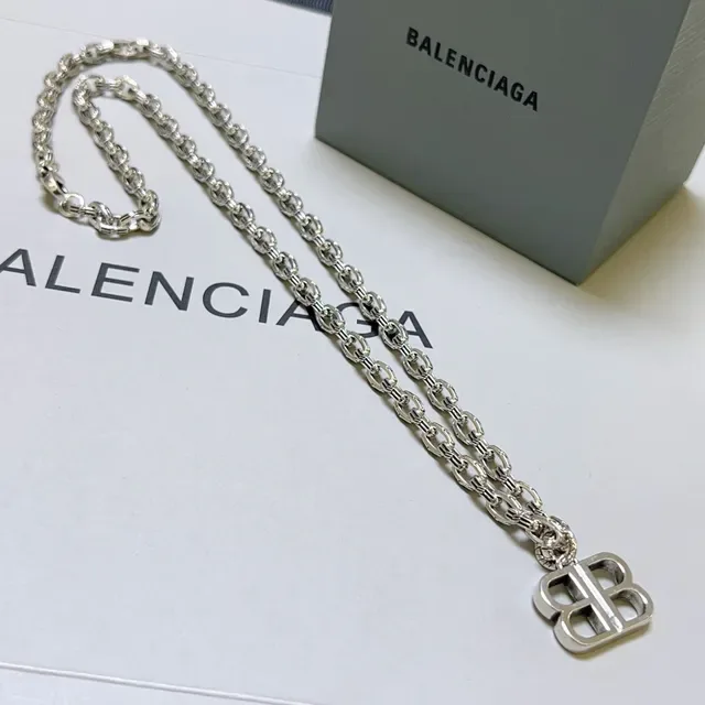 Balenciaga BB Collar Plata Cadena de eslabones pesados con logo recortado 7