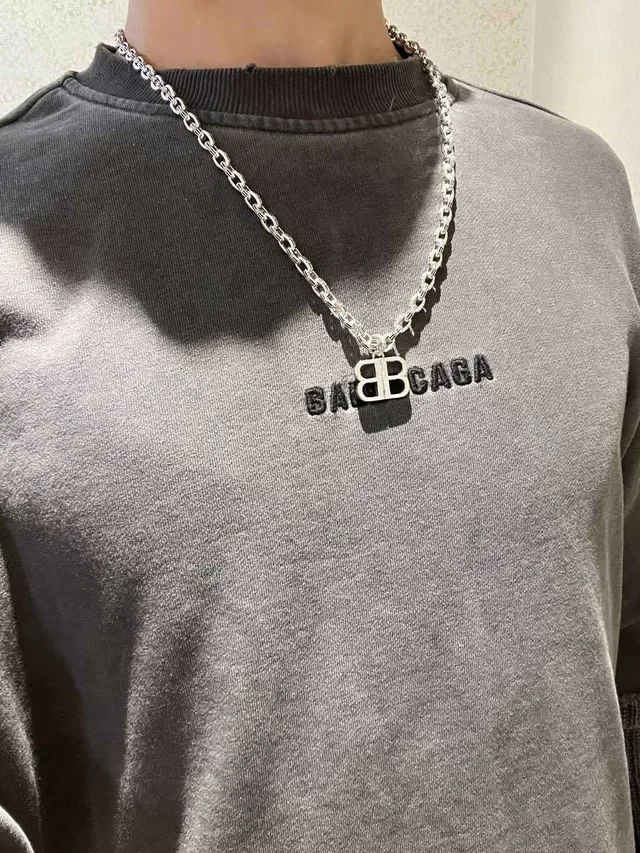 Balenciaga BB Collar Plata Cadena de eslabones pesados con logo recortado 8