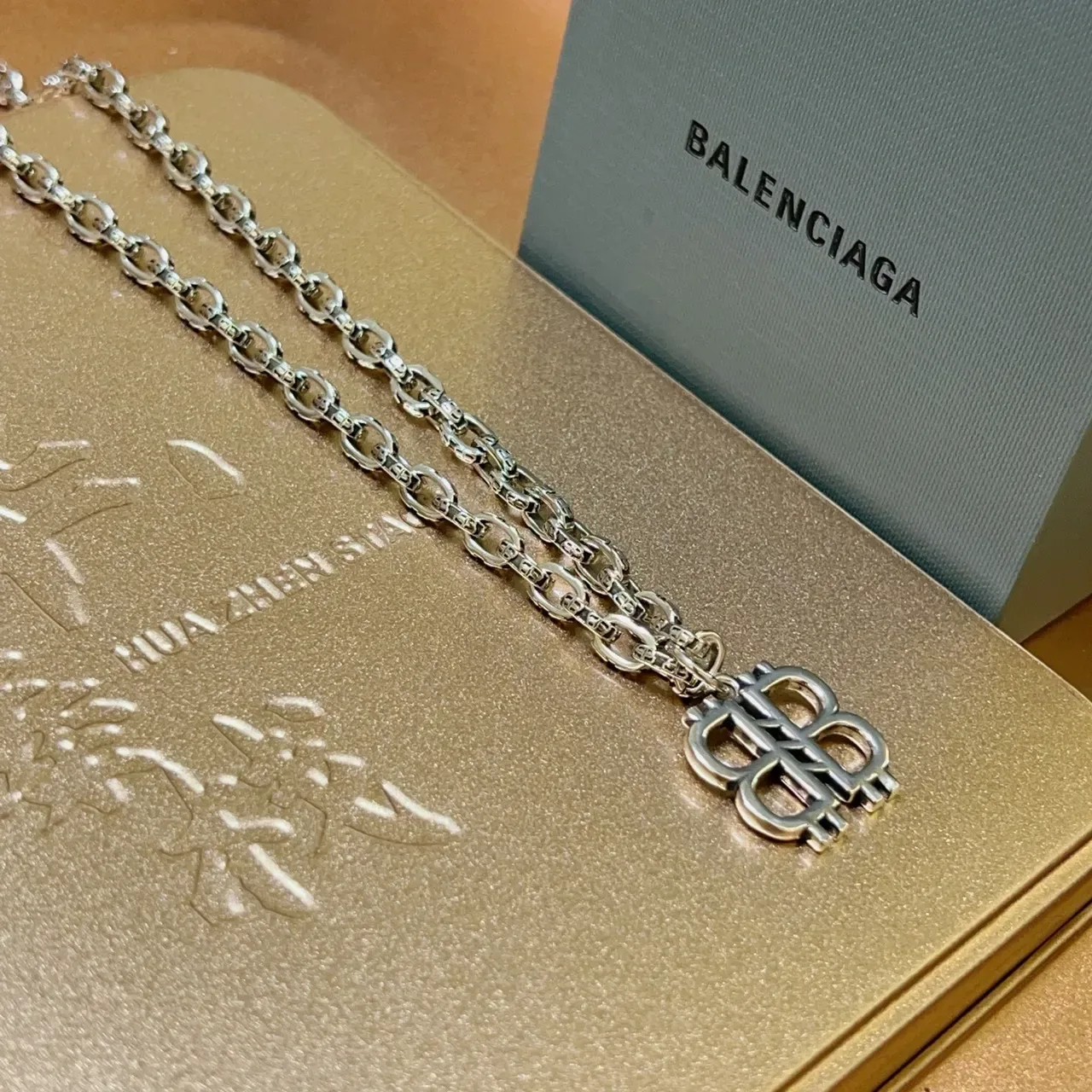 Balenciaga BB চাঁদী ওভাল লিংক চেইন নেকলেস 4