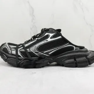 Balenciaga কালো সাদা সোল মেশ এবং সিন্থেটিক ওভারলে চাঙ্কি স্নীকার্স