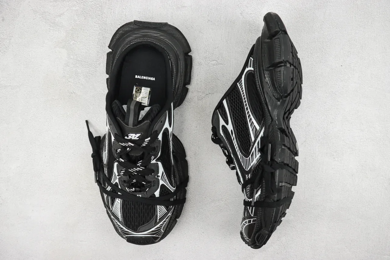 Balenciaga Tênis Chunky Preto e Branco Sola Mesh e Recobrimento Sintético 3