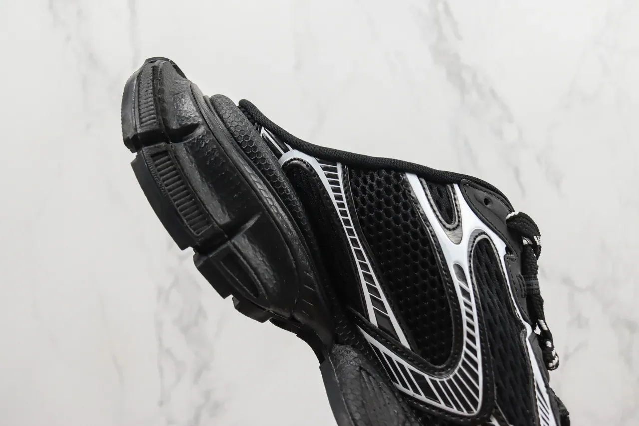 Balenciaga Tênis Chunky Preto e Branco Sola Mesh e Recobrimento Sintético 5