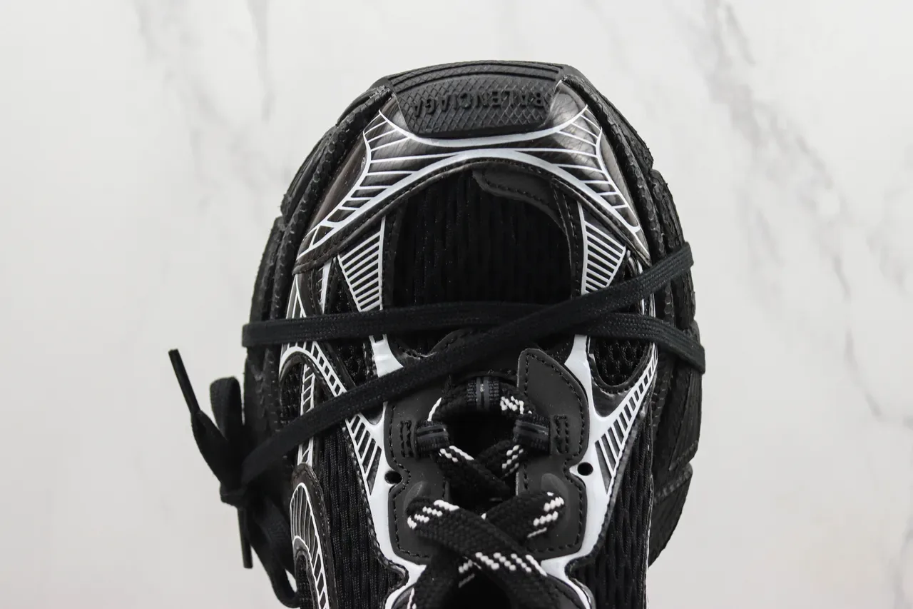 Balenciaga Tênis Chunky Preto e Branco Sola Mesh e Recobrimento Sintético 6