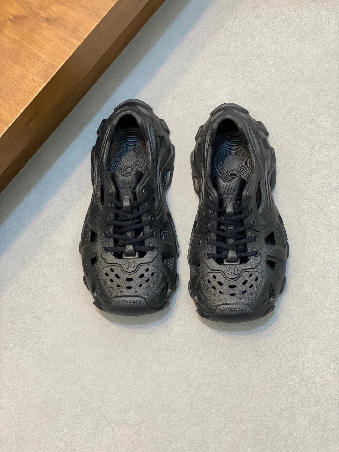 Balenciaga Defender কালো ধূসর চাঙ্কি স্নিকার্স 2