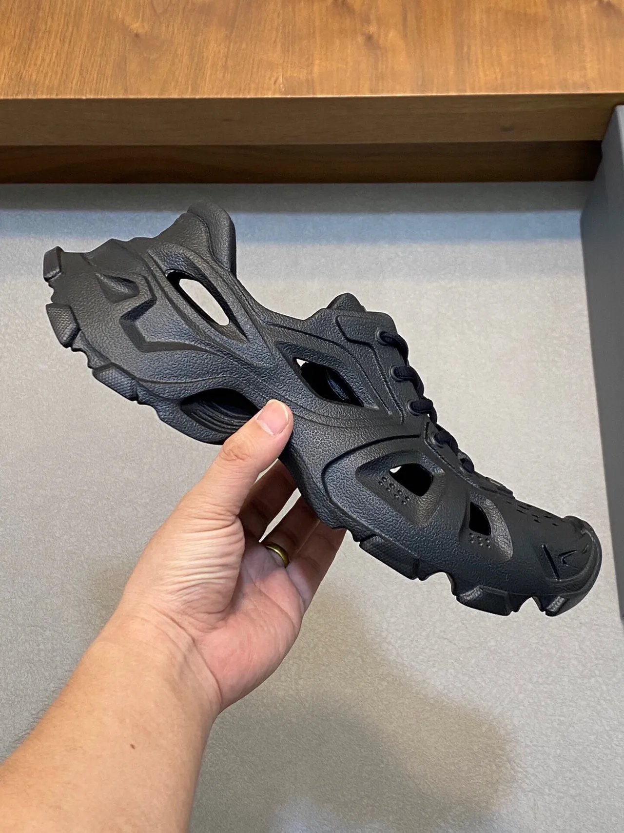 Balenciaga Defender কালো ধূসর চাঙ্কি স্নিকার্স 4