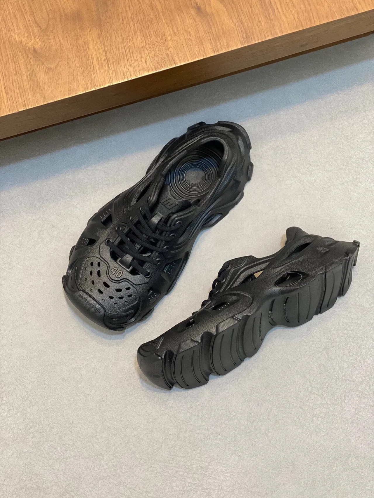Balenciaga Defender কালো ধূসর চাঙ্কি স্নিকার্স 5