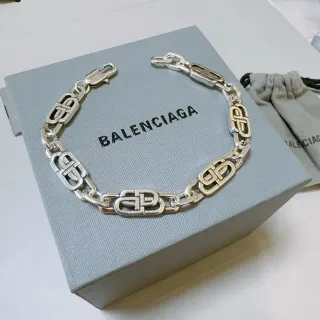 Balenciaga Logo Chain Pulseira Prata Cinza Elos Interligados Acabamento Polido