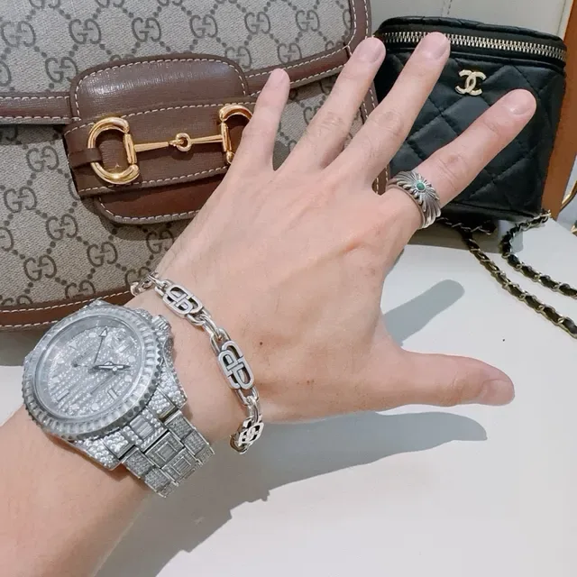 Balenciaga Logo Chain Silver Gray Interlocking Links Polished Finish Bracelet 4