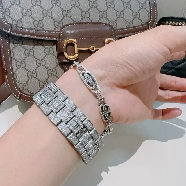 Balenciaga Logo Chain Silver Gray Interlocking Links Polished Finish Bracelet 7