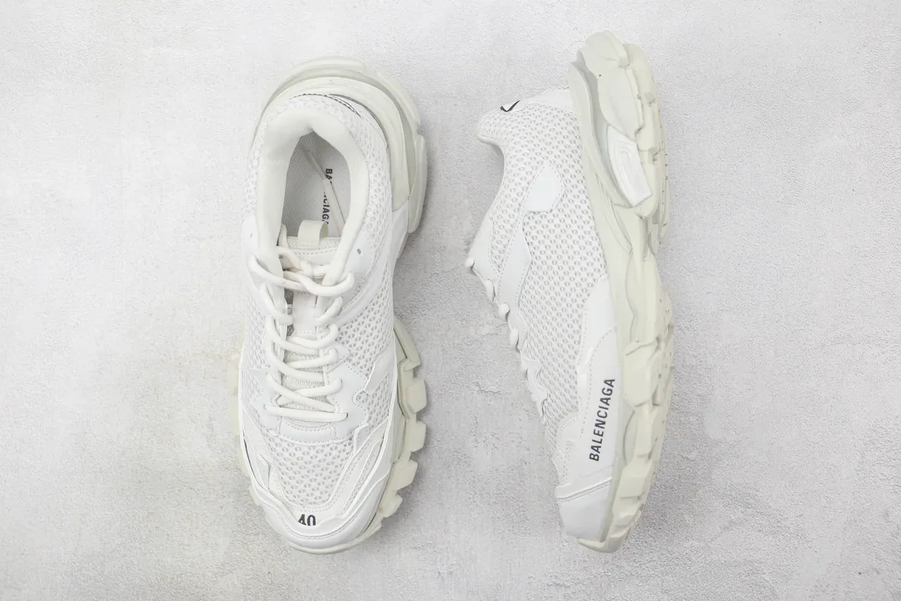Balenciaga Runner Sneakers Chunky Blanches Maille Perforée 3