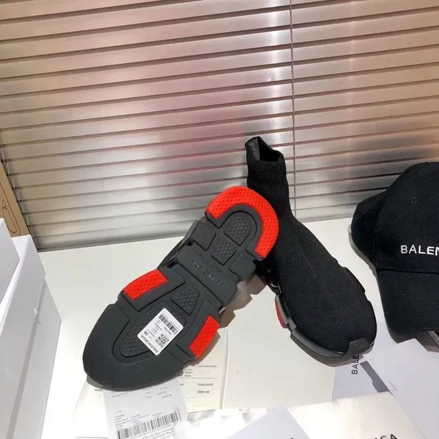 Balenciaga Speed Trainer tênis lifestyle pretos e vermelhos 2