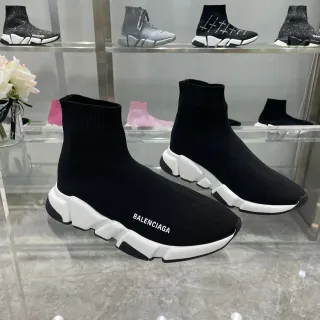 Balenciaga Speed Trainer काली और सफेद लाइफस्टाइल स्नीकर