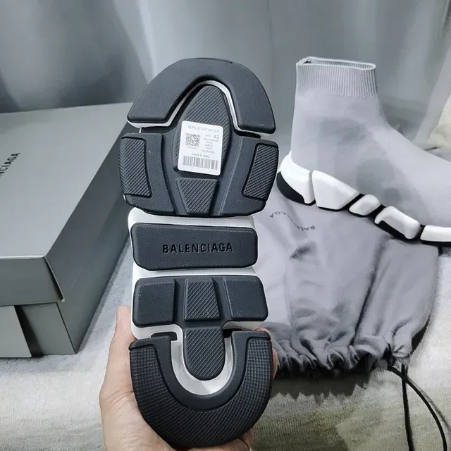 Balenciaga Speed Trainer حذاء رياضي أسلوبي رمادي فاتح أبيض أسود 2