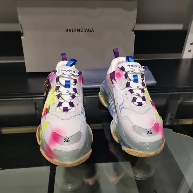 Balenciaga Triple S Baskets chunky multicolores avec drip de peinture 4