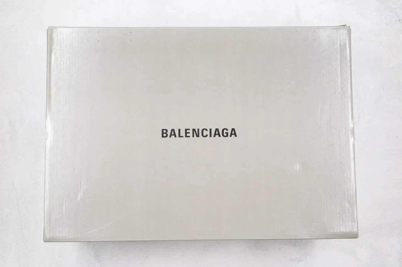 Balenciaga Triple S नीओन ग्रीन चंकी स्नीकर 7