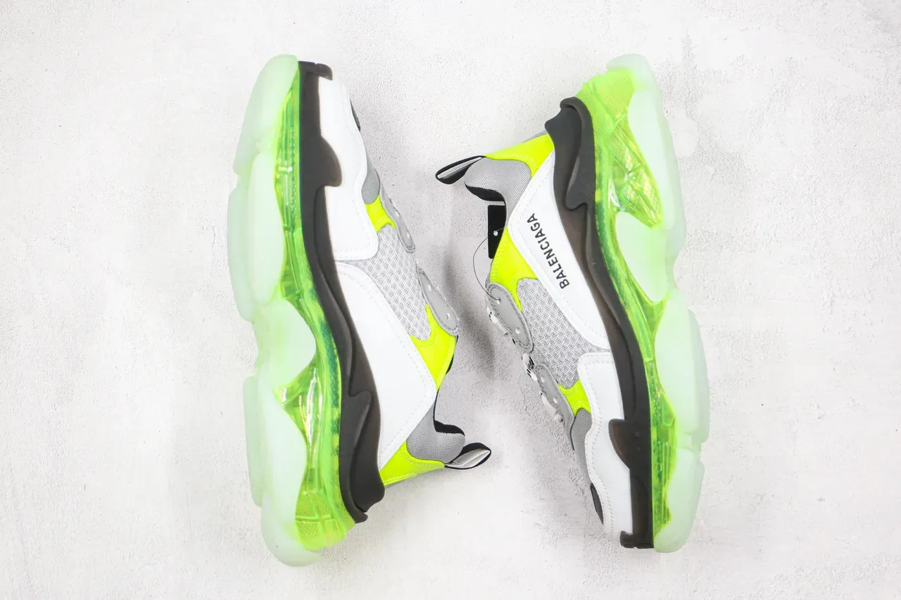 Balenciaga Triple S नीओन ग्रीन चंकी स्नीकर 8